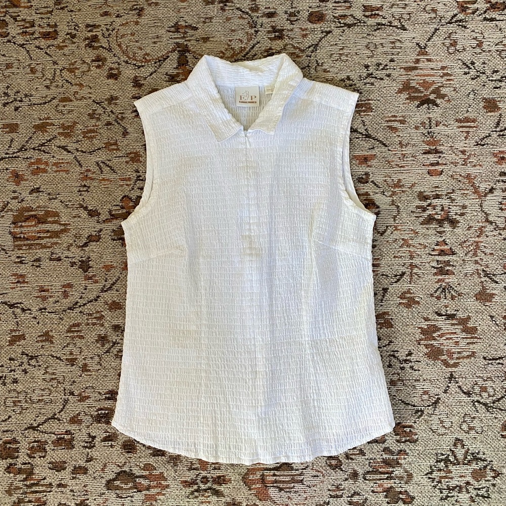 White Golf Tee